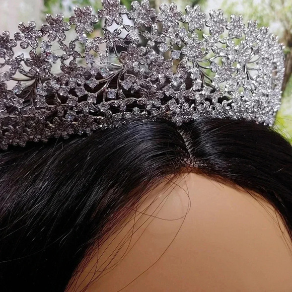 7pc. Unique One-Of-A-Kind Flower Tiara Bridal Set - Picture 3 of 13